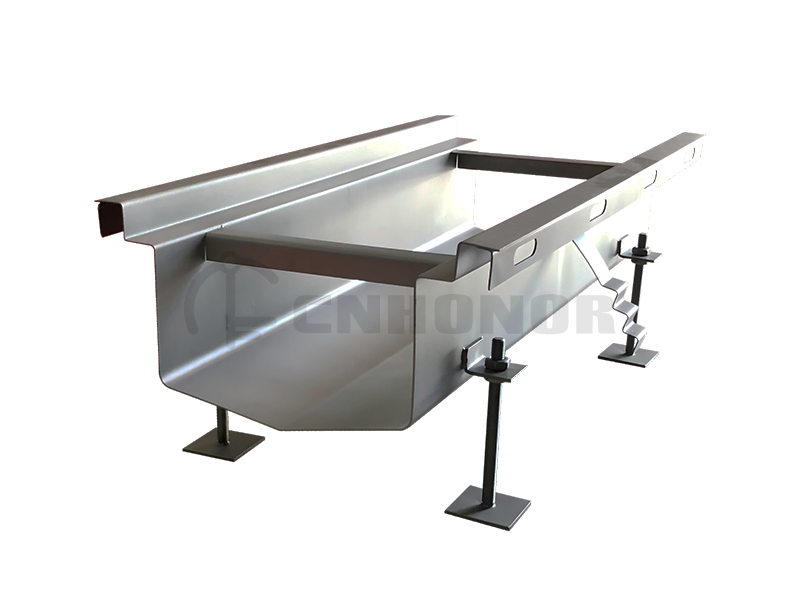 Cone-Bottom Gutter with Pointed Blade
